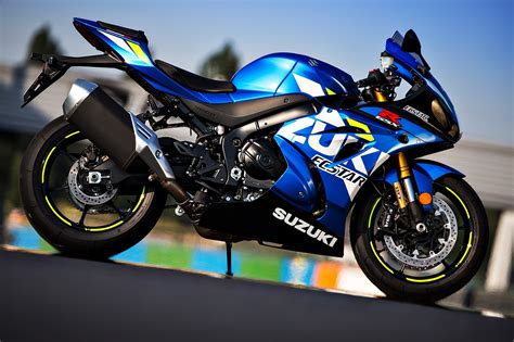 Published Oct 9, 2022. The 2022 Suzuki GSX-R1000 shows all other liter sportsbikes why it is the segment leader. Suzuki. After too many years playing second fiddle to rivals Honda, Yamaha, and ...
